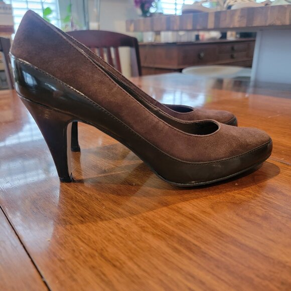 Liz Claiborne Brown Suede/Leather Stiletto Heels/Pumps - Picture 3 of 14